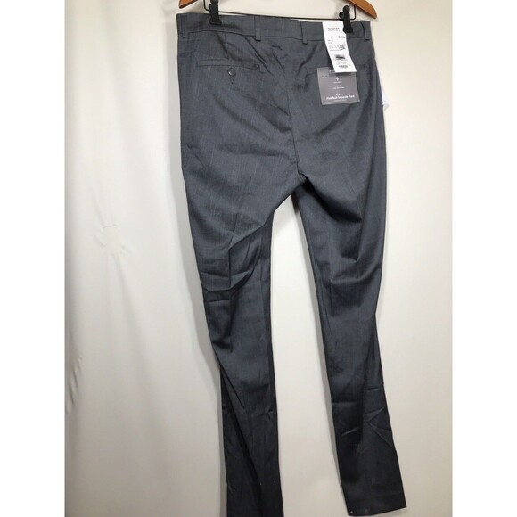 Kenneth Cole Reaction Men's 34 x 34 Slim Grey Flat Front Dress Pants - Picture 5 of 11